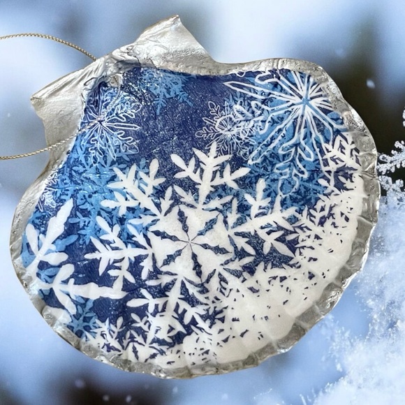 Hand Crafted Snowflakes Trinket Shell Dish GIFT WRAPPED - Picture 1 of 4